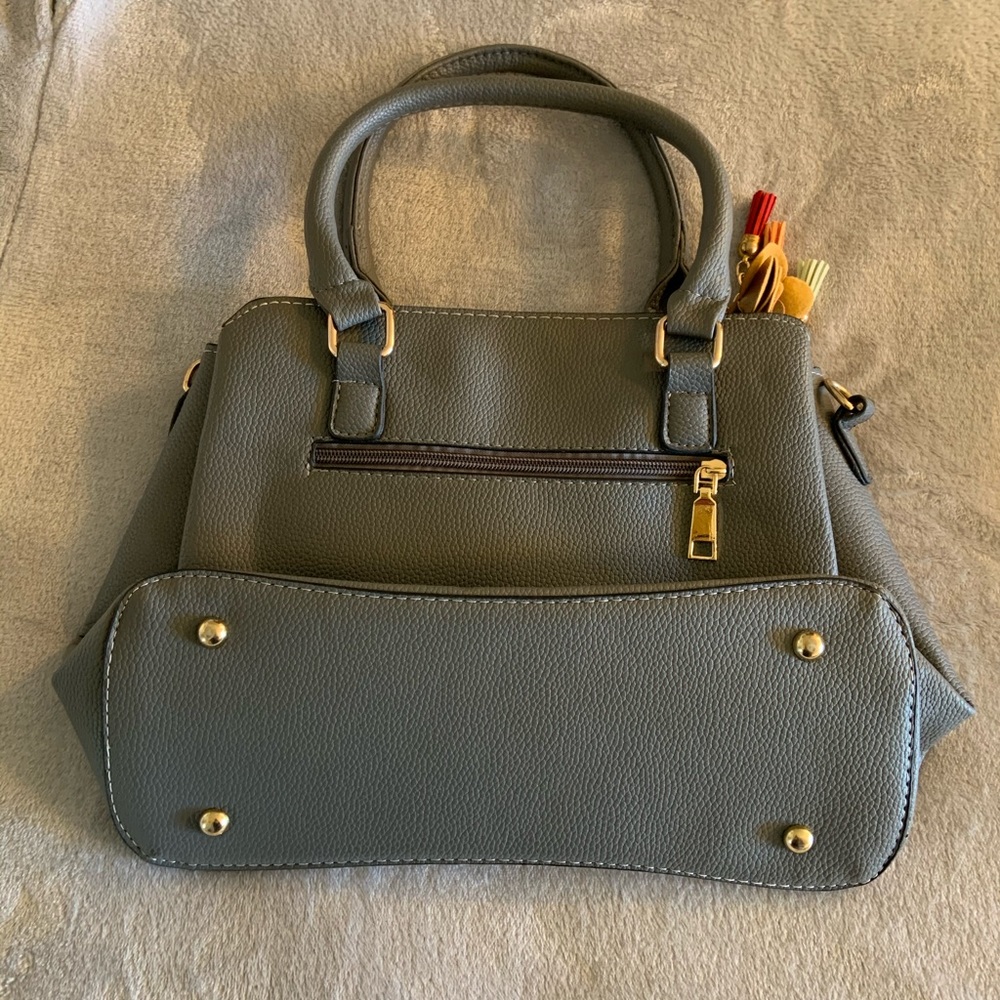 Purse w/shoulder strap - Picture 2 of 7